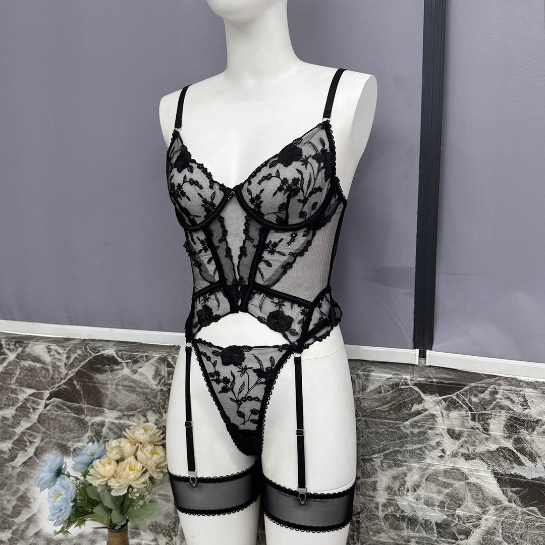 Embroidered Temptation Mesh Set